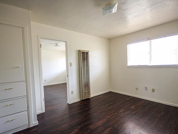5th image of 1001 N Reid St APT 2