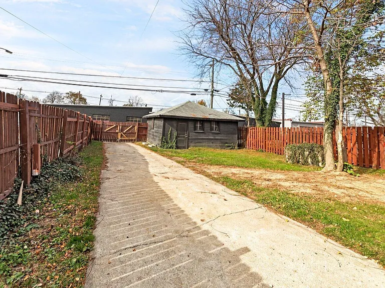 1187 S High St — Photo 34