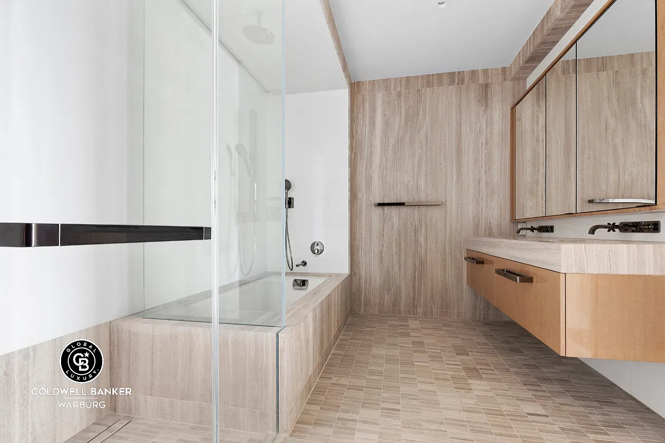 77 Greenwich Street — Photo 4