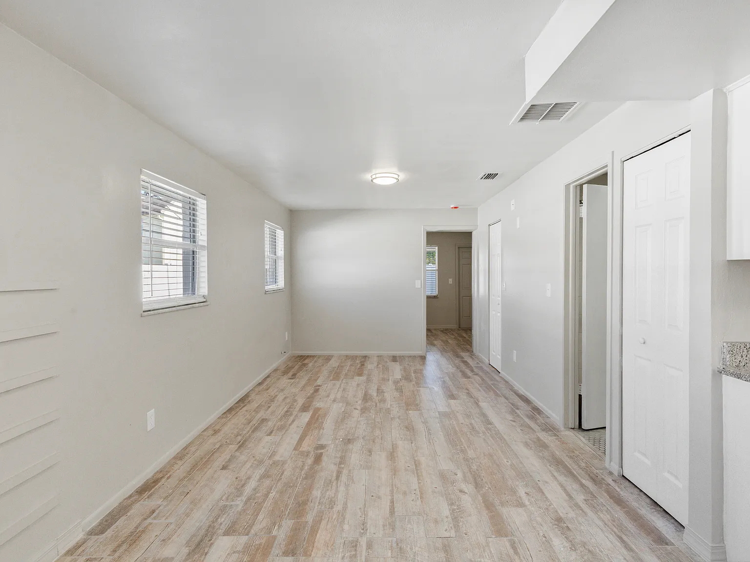 2 bed, 800 sqft, $1,695 — Photo 4