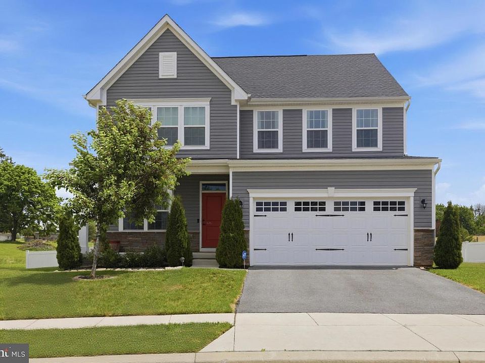 1st image of 105 Hess Cir