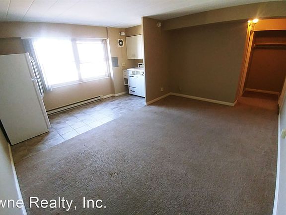 5th image of 530 W Berry St #404