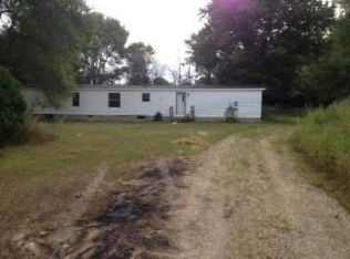 8154 N Neff Rd, Edmore, MI 48829