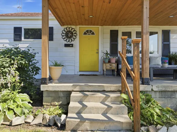 202 W 22nd St, Connersville, IN 47331