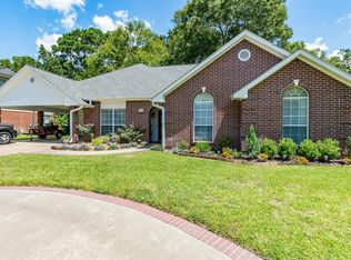 209 Pebble Springs Ln, Cleveland, TX 77327