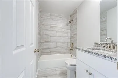 711 N Main St #B-4 — Photo 15