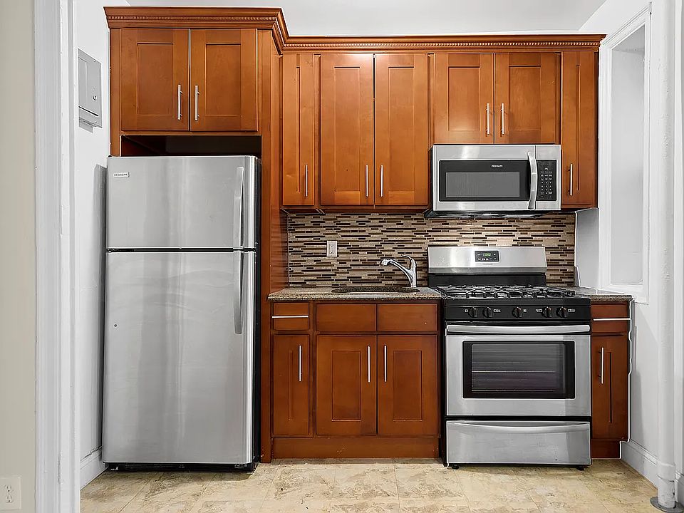 2nd image of 40 Sherman Ave #3L