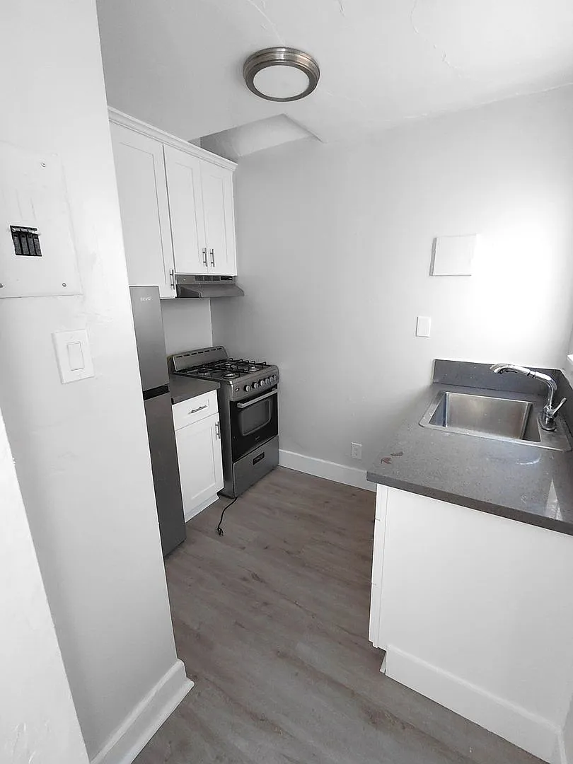817 S. Palos Verdes St. — Photo 4