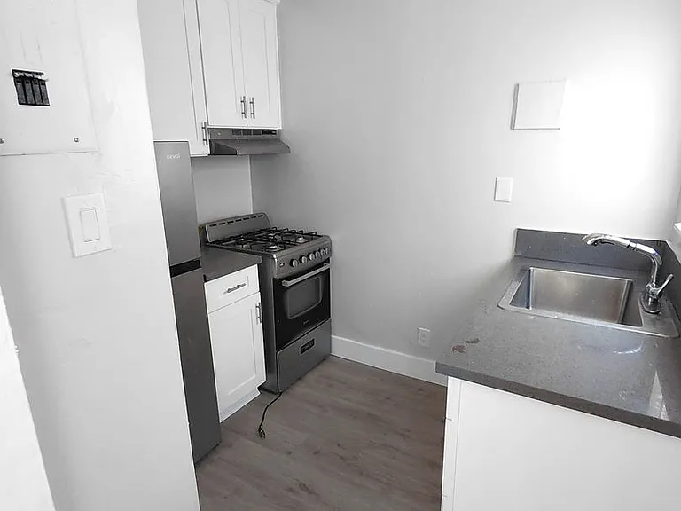 817 S Palos Verdes St — Photo 4