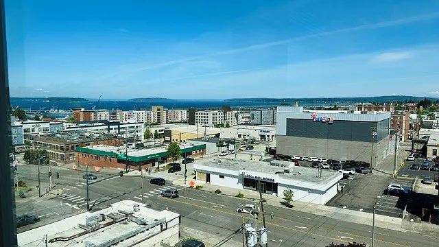 Peninsula — Photo 29