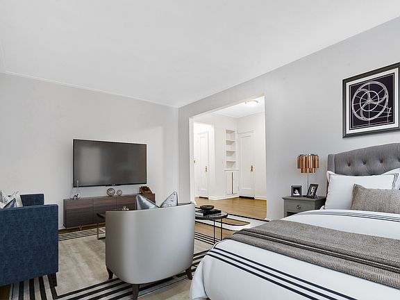 2nd image of 9 W 64th St APT 6E