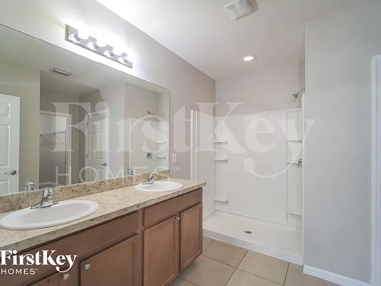 620 SE 1st Pl — Photo 12