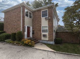 136 Manhasset Ave, Manhasset, NY 11030