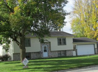 802 11th Ave S, Humboldt, IA 50548