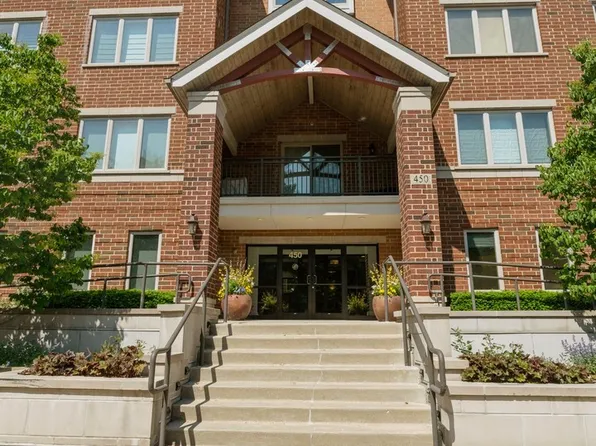 450 Village Green Pkwy #411, Lincolnshire, IL 60069