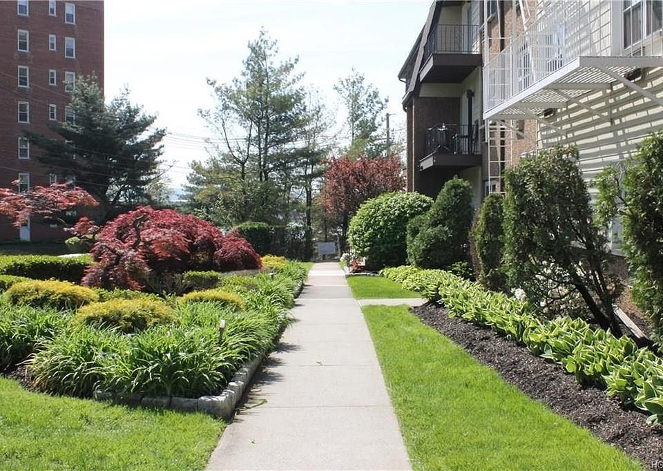 1st image of 298 Piermont Ave APT 2C