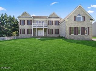 10 Rockingham Ct, Manalapan, NJ 07726