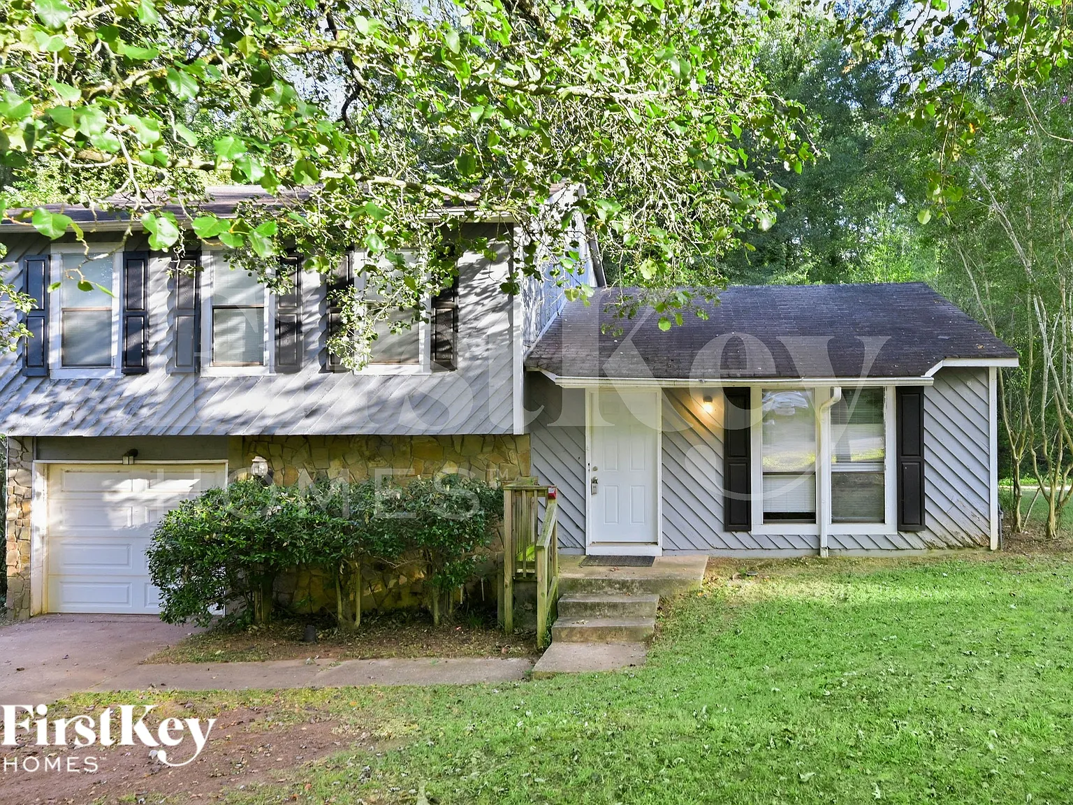 3 bed, 2.0 bath, 1392 sqft, $1,940 — Photo 1
