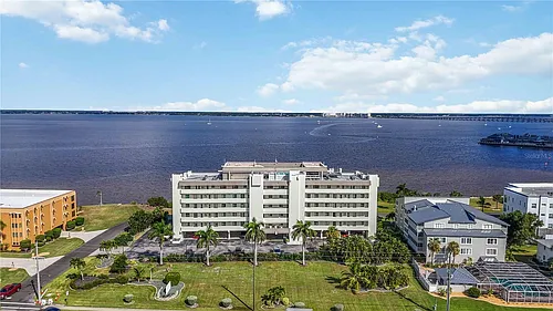 1500 Park Beach Cir Photo 1