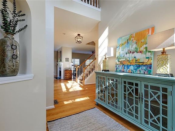 4th image of 501 Wakefield Ct SE