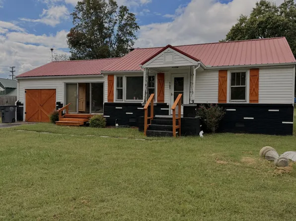 705 Maple St, Lafayette, TN 37083