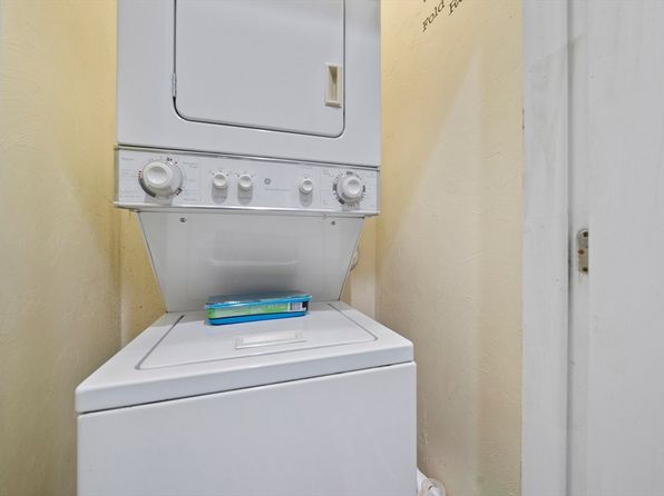 7 Main St APT 104, Brockton, MA 02301