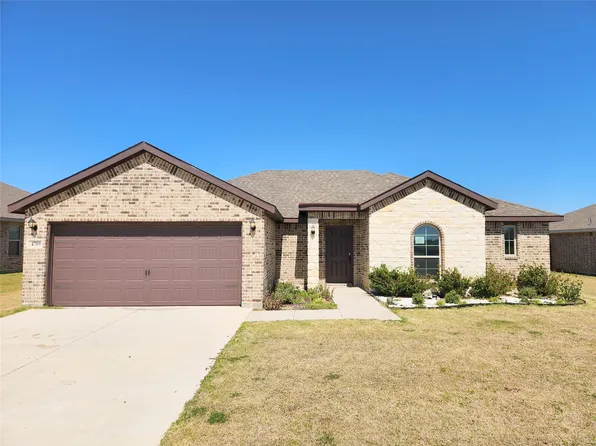 4709 Avion Dr, Sanger, TX 76266