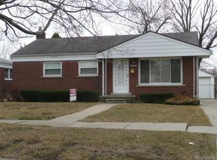 32941 Rosslyn Ave, Garden City, MI 48135