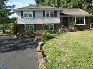 1014 N 5th St, Perkasie, PA 18944