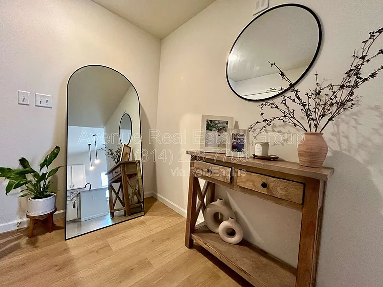 514 Rolling Meadow Dr — Photo 9