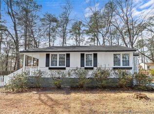 1137 Acorn St, Fayetteville, NC 28303