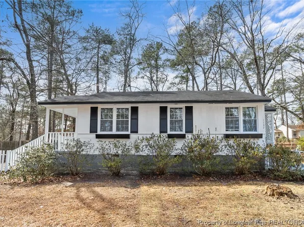 1137 Acorn St, Fayetteville, NC 28303
