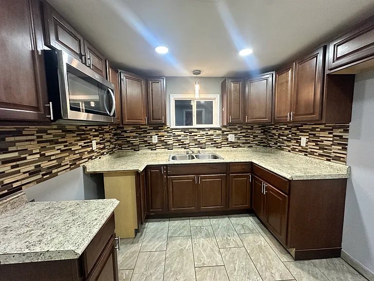 8672 Paige Ave — Photo 3