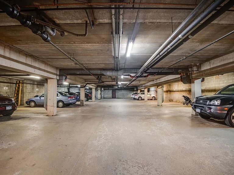 Westlake Estate — Photo 15