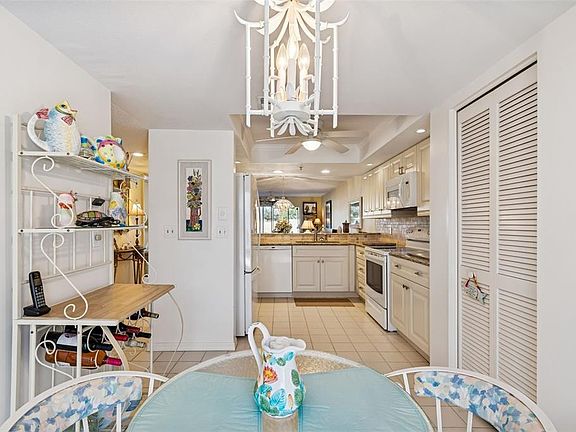 5th image of 6707 Stone River Rd APT 101