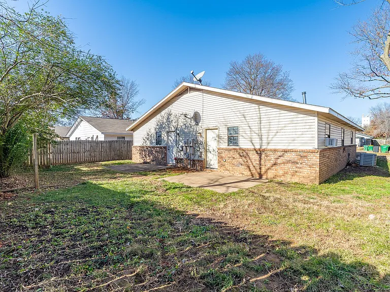 2001 Cypress Pl #A — Photo 15