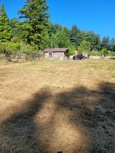2517 Loop Rd, Fortuna, CA, 95540
