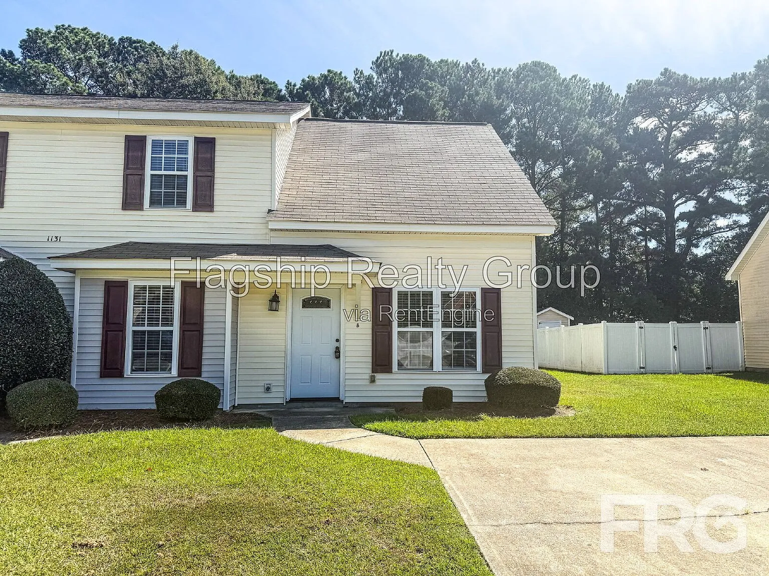 3 bed, 3.0 bath, 1382 sqft, $1,800 — Photo 3