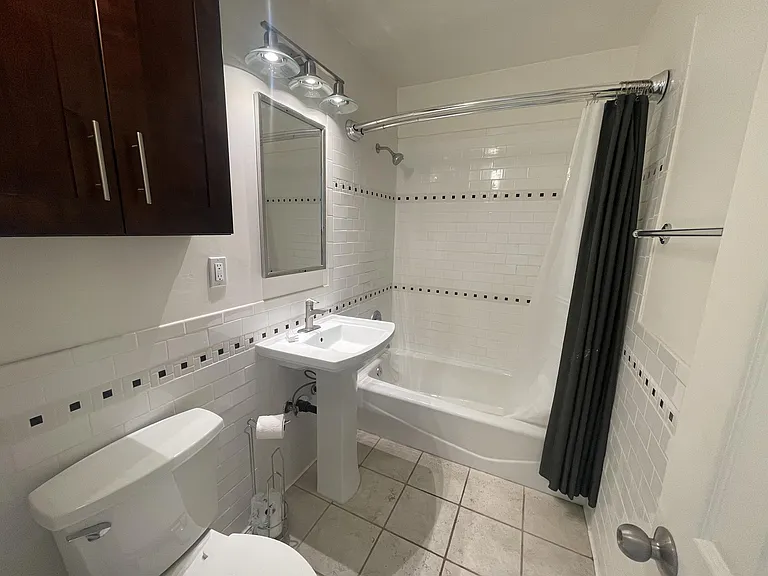 3155 Kemper St — Photo 10