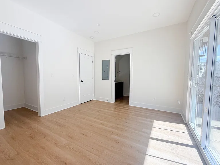 1333 Belfair St — Photo 14