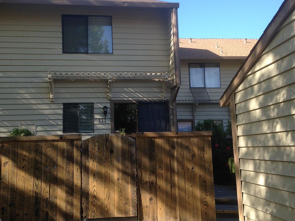 1st image of 111 Vista View Dr #111