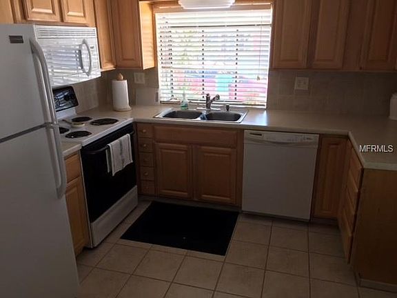 2nd image of 427 Cervina Dr