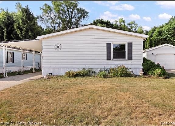2nd image of 3053 E Bay Dr