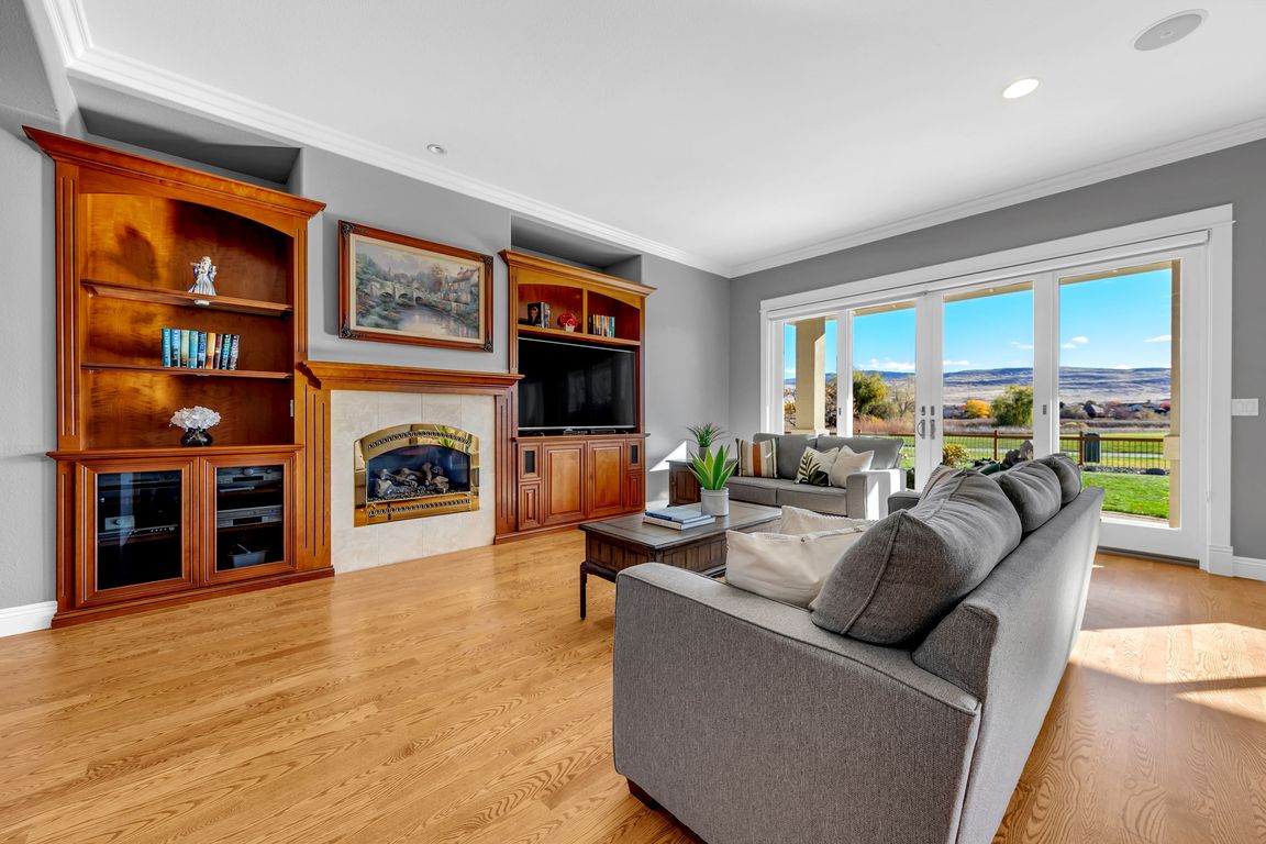 next background image