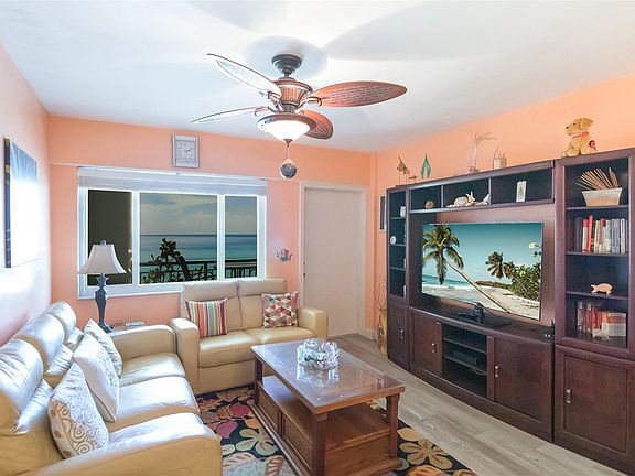 4th image of 1815 N Surf Road #403