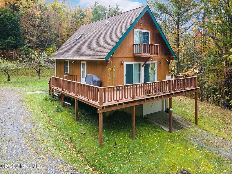 2nd image of 116 Mountain View Road