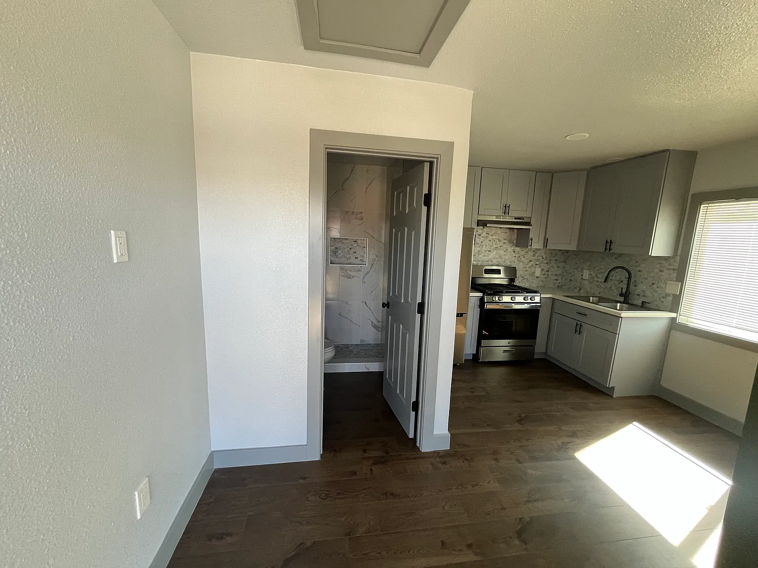 1 bed, $2,200 — Photo 3