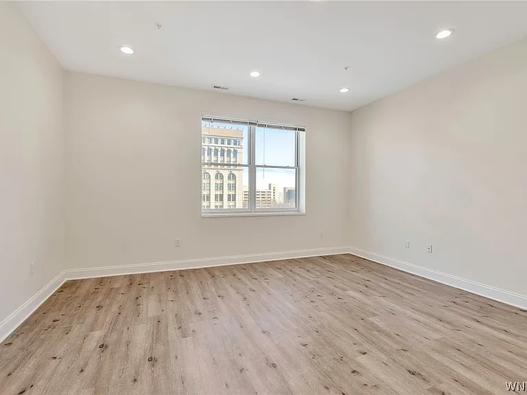 251 Main St #404 — Photo 11
