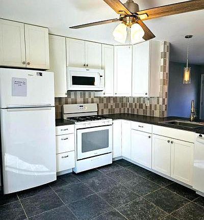 4th image of 217 Greenview Ave