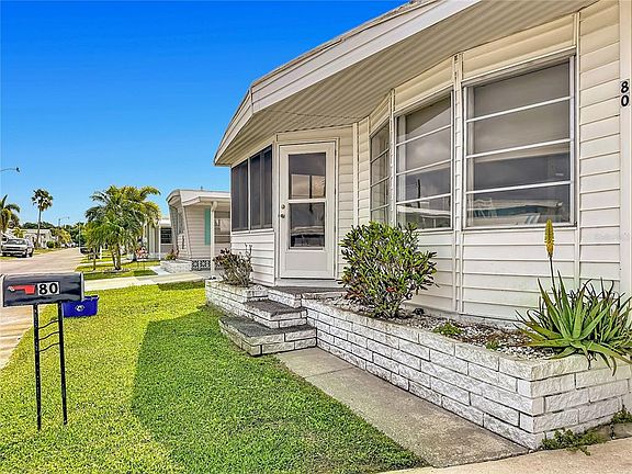 3rd image of 80 Del Rio Dr